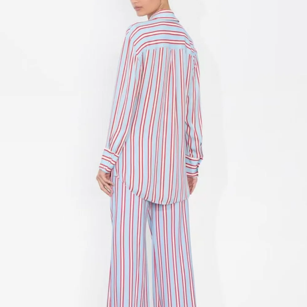 Alice+olivia DIMITRA OVERSIZED BUTTON DOWN - Picture 5 of 15